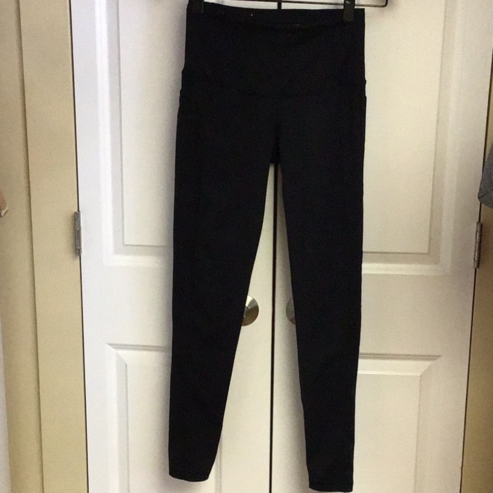 Victoria Secret VSX Sport leggins.